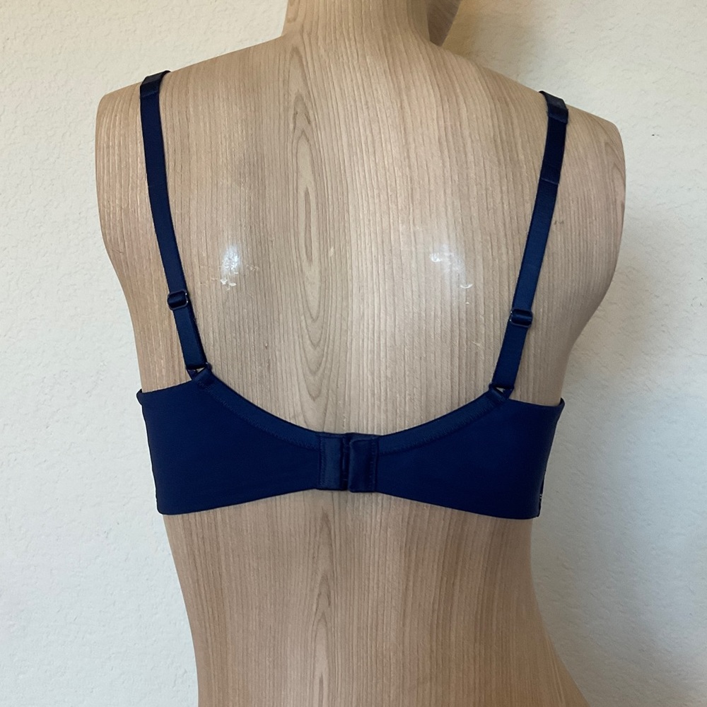 Soma EUC Enticing Lift Full Coverage Navy Lace Bra Nude Background 34D - Picture 7 of 16